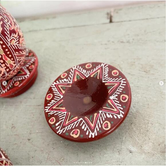 Vintage Hand-Painted Wood Resin Easter Egg Plus Base Pysanky Brown Orange SET 3 - Picture 7 of 10